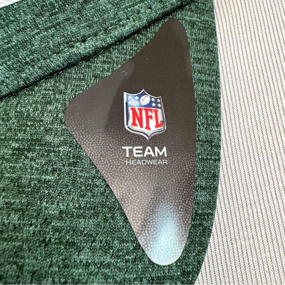 New Era Green and Yellow NFL Cap - Picture 3 of 10